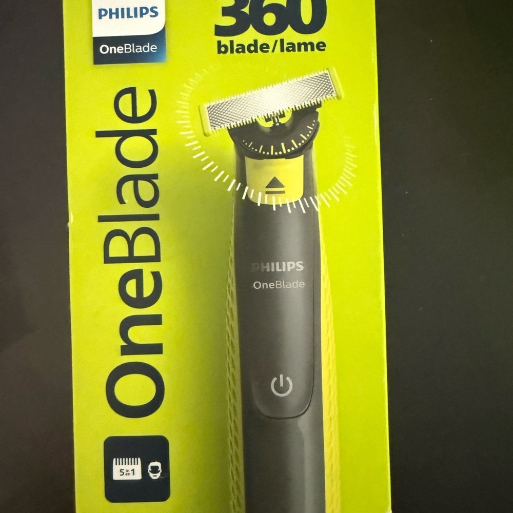Philips OneBlade 360  trimmer